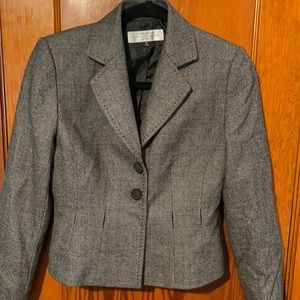 Women’s Tahari Blazer 4P